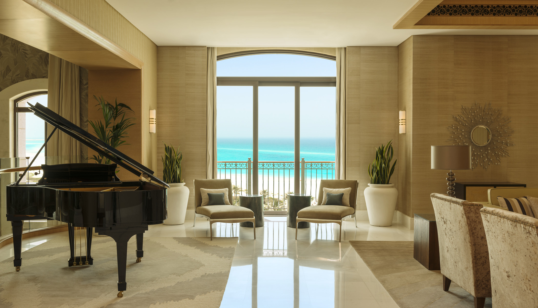 ROCK ROYAL HOTEL AND RESORT 4*